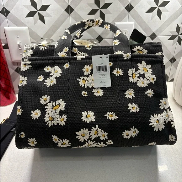 Coach Black & Gold Daisy Tote w/ Coach billfold & tags on purse.Purse NWT - Picture 2 of 7